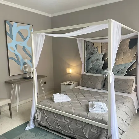 Bed & Breakfast Al Politeama 3*