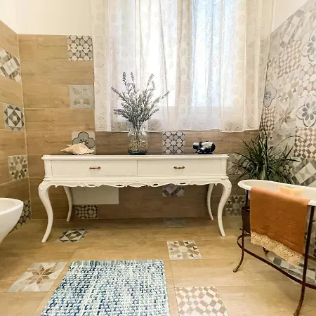 Al Politeama Bed & Breakfast 3*