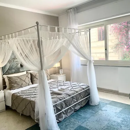 Bed & Breakfast Al Politeama 3*
